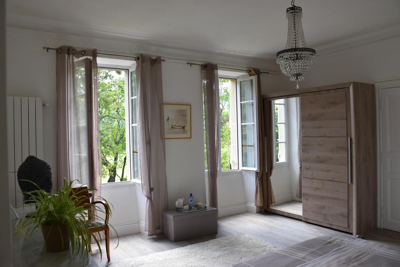 Domaine La Barre Dun-sur-Auron Exteriör bild
